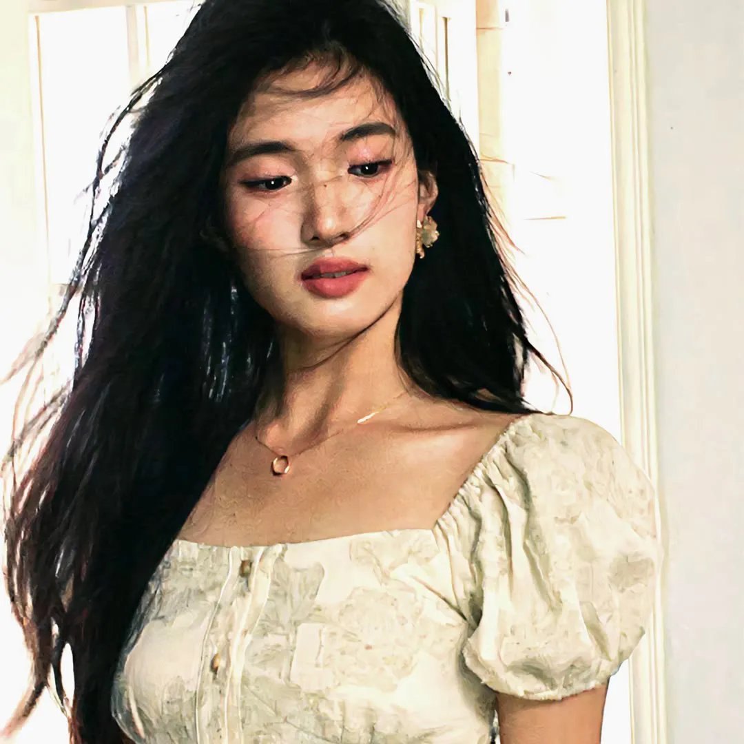 独自夜归的女孩